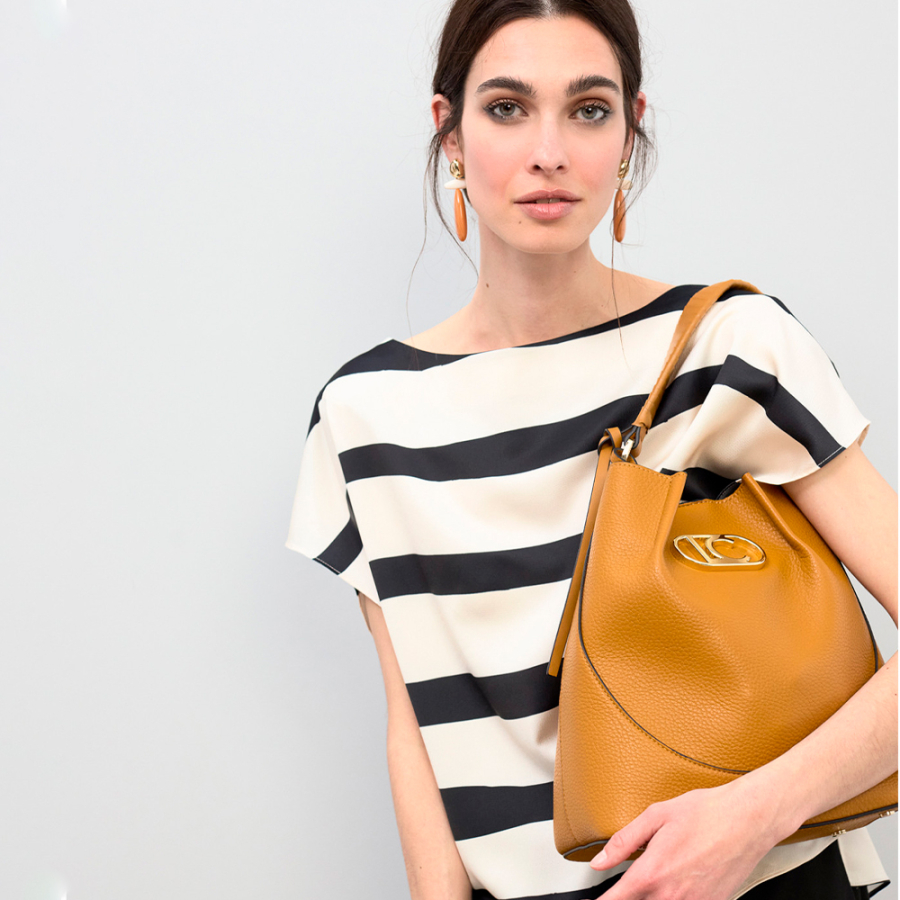 hobo-bag-with-faux-leather-braided-handle-and-bow hobo-bag-with-faux-leather-braided-handle-and-bow