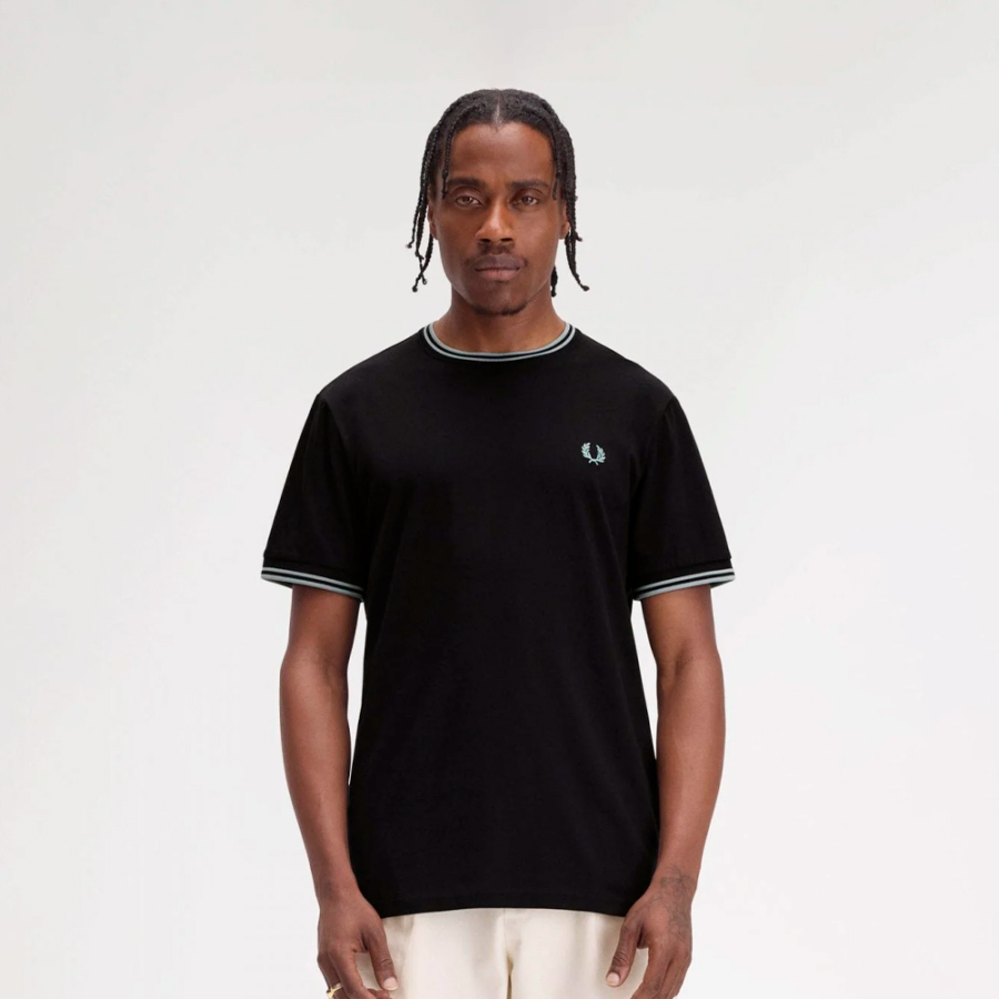 t-shirt-a-bordure-a-deux-bandes