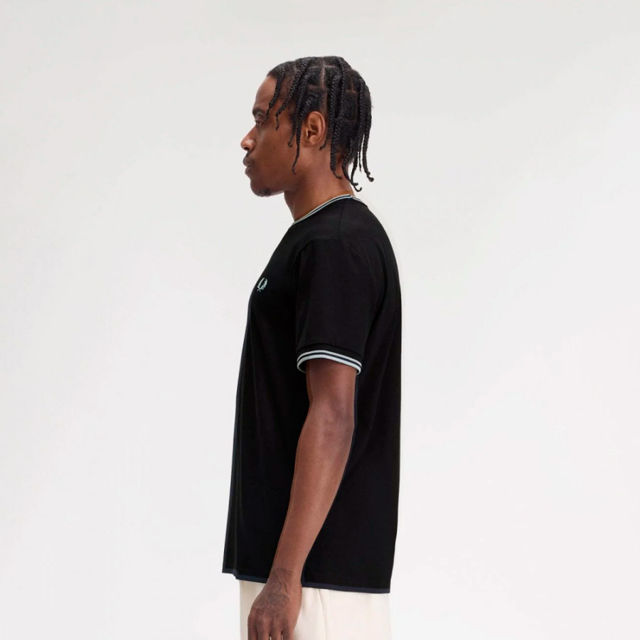 t-shirt-a-bordure-a-deux-bandes