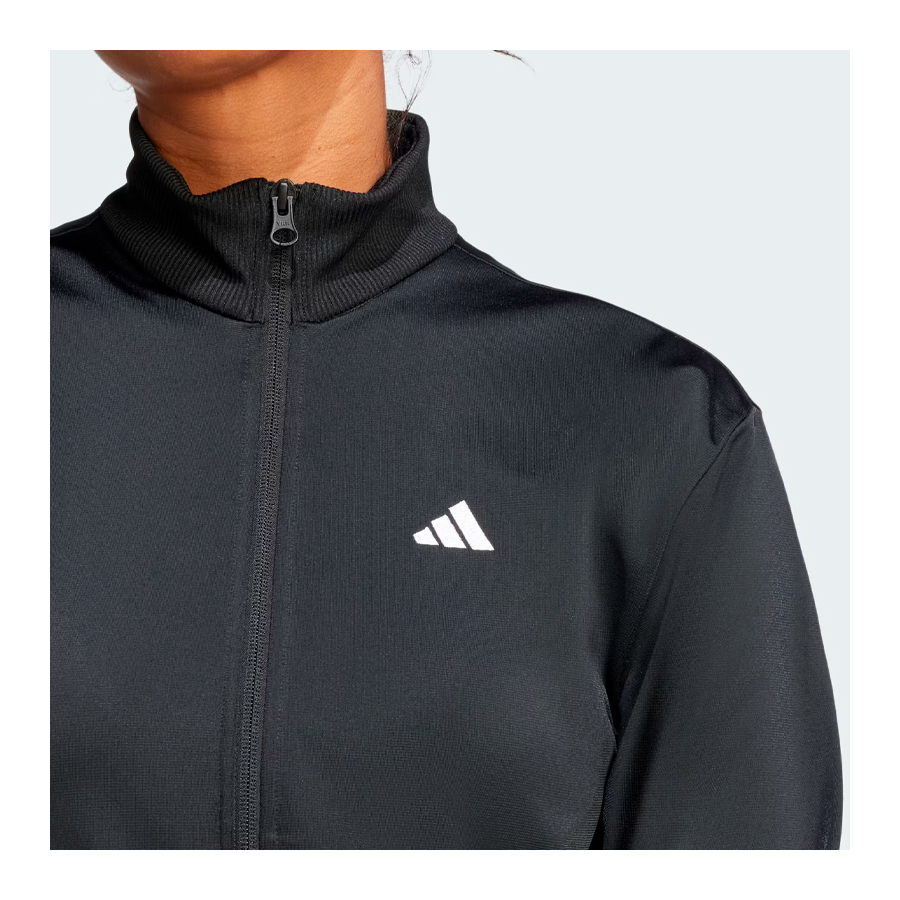 tuta-essentials-feel-cozy