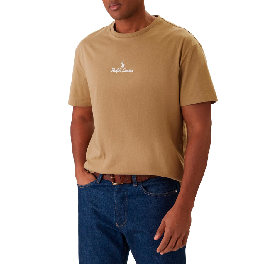 t-shirt-avec-nom-de-marque