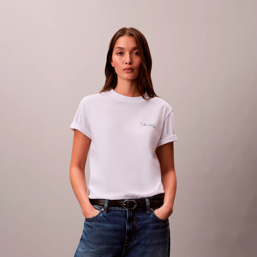 klassisches-t-shirt-mit-grafik-und-buchstabenlogo