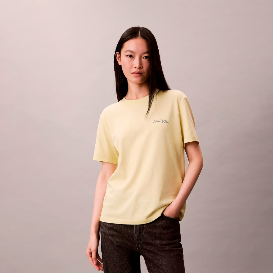 classic-t-shirt-with-graphic-and-letter-logo