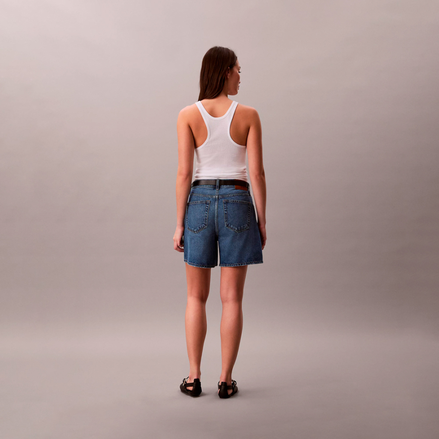 pantaloncini-di-jeans-svasati-a-vita-alta