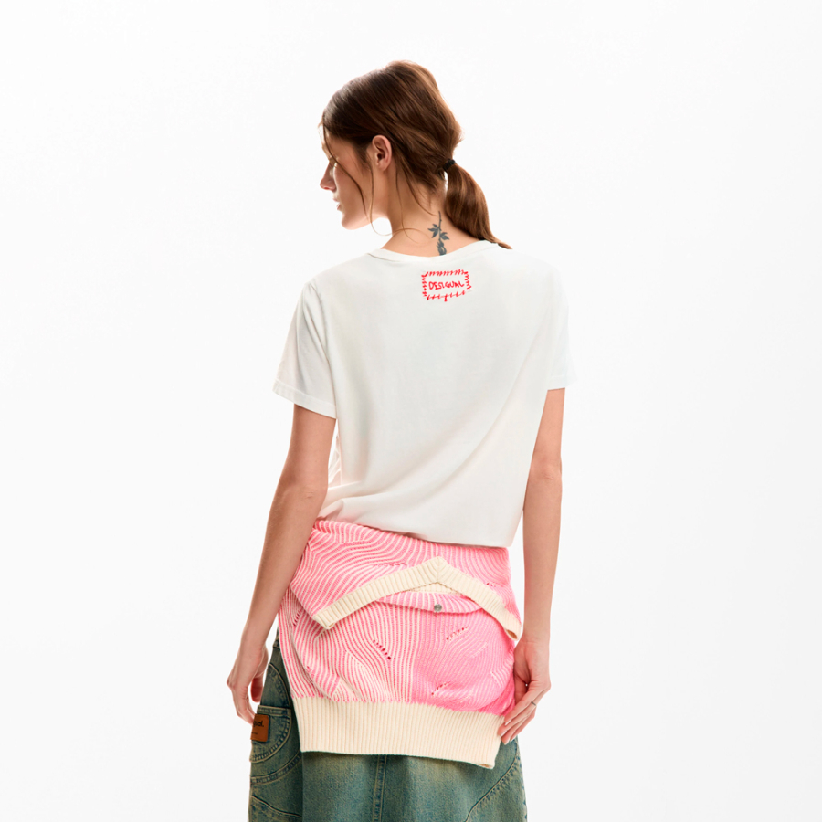 maglietta-a-forma-di-cuore-di-topolino-e-minnie