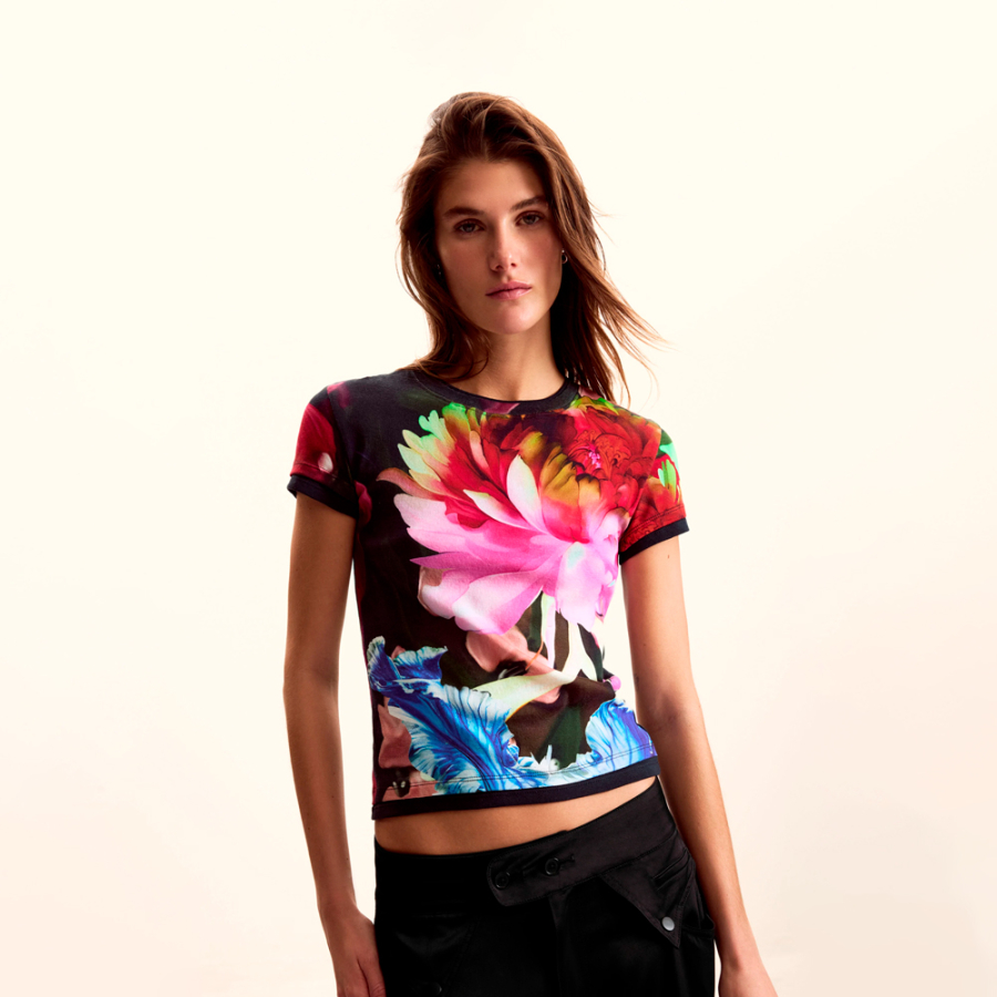 camiseta-desenhada-pelo-sr-christian-lacroix