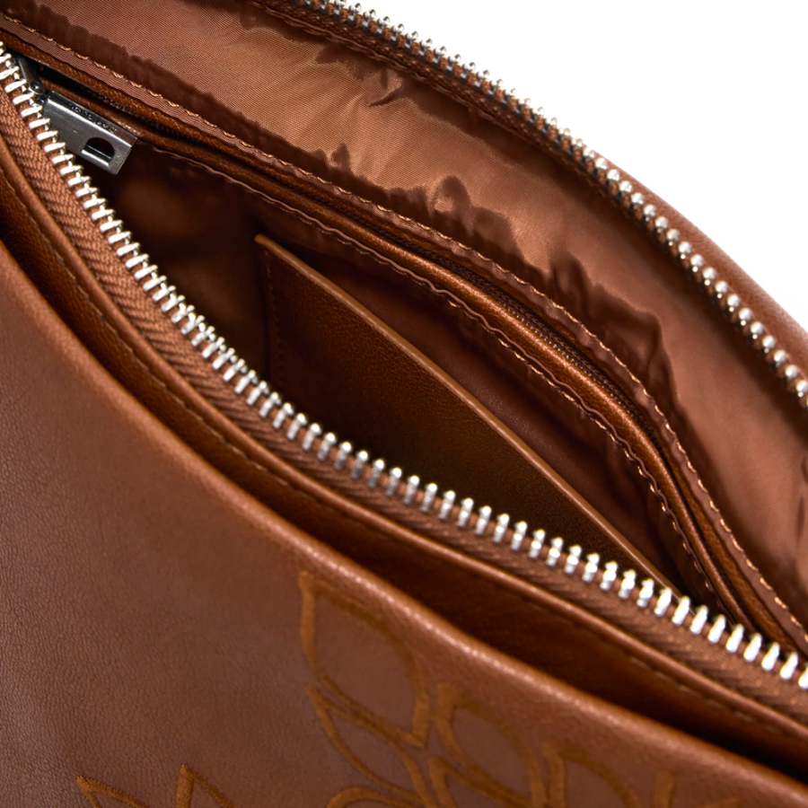 bolso-mediano-logo-charm