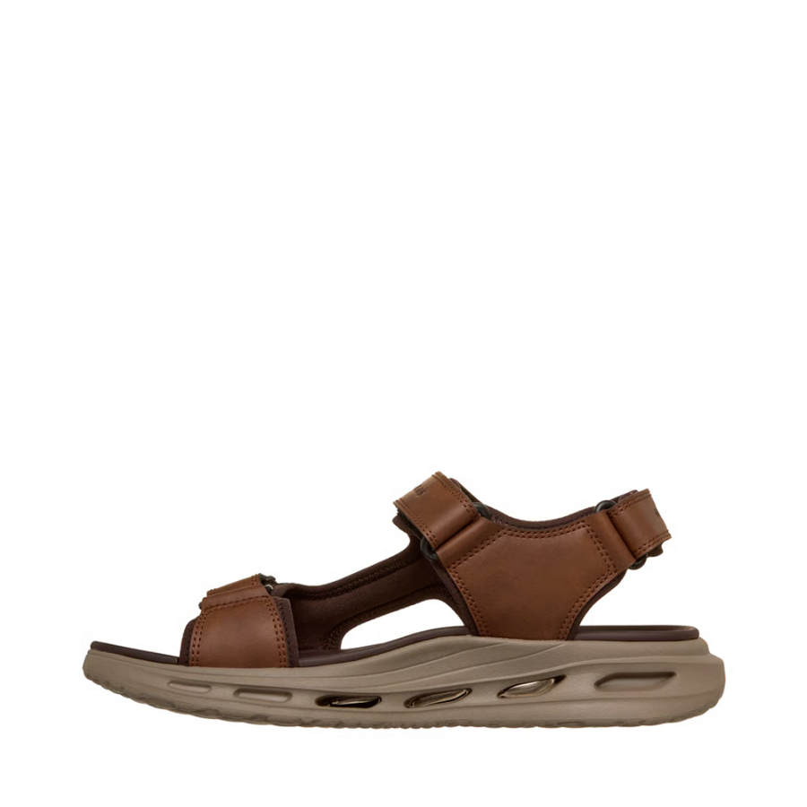 relaxed-fit-sandals-orvan-gamble