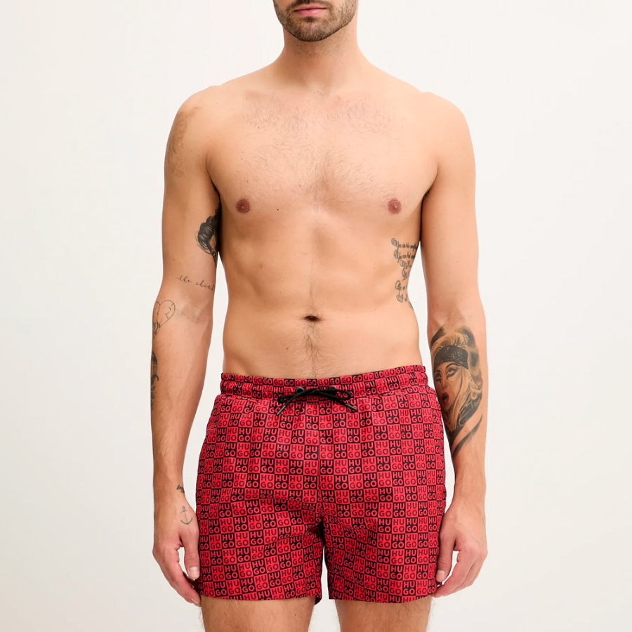banador-tipo-shorts-con-estampado-de-cuadros-con-logo-apilado