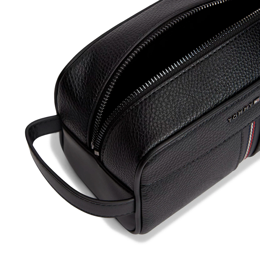 necessaire-granulada-com-logotipo-metalico