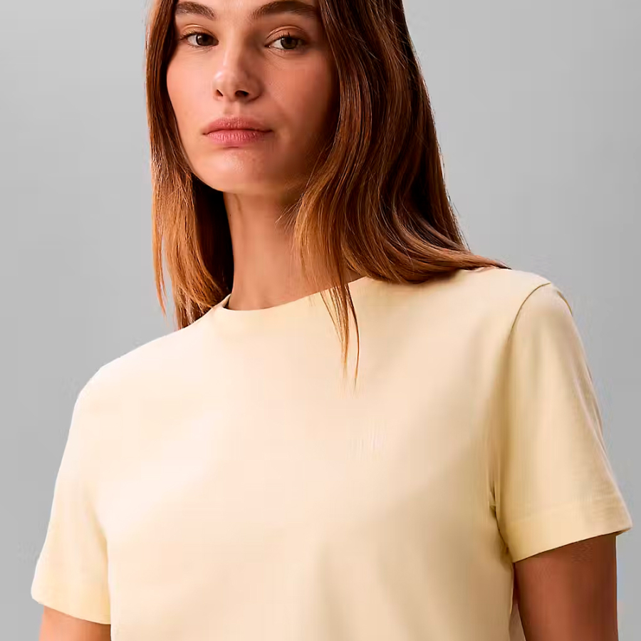 camiseta-com-monograma