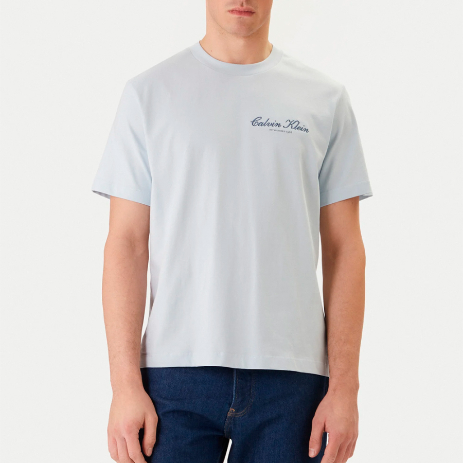 camiseta-con-logo-bordado