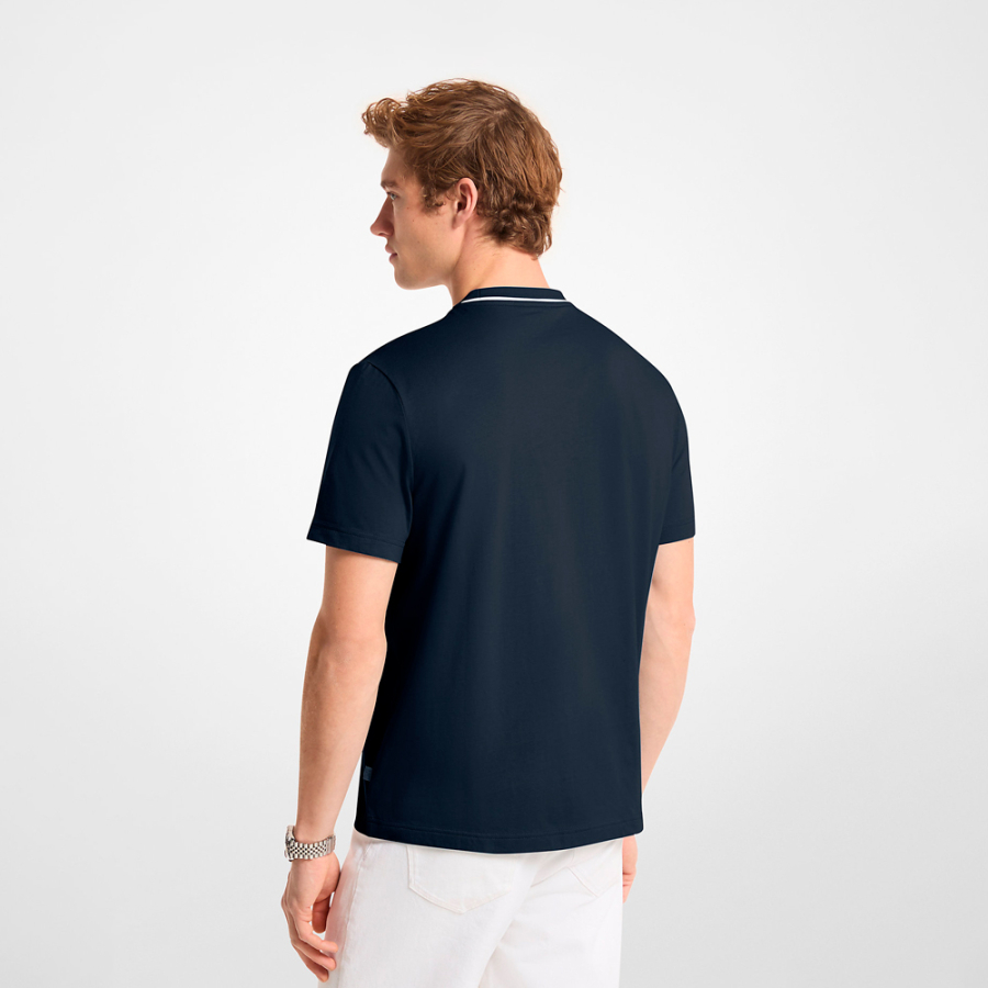 schlichtes-baumwoll-t-shirt-mit-logo