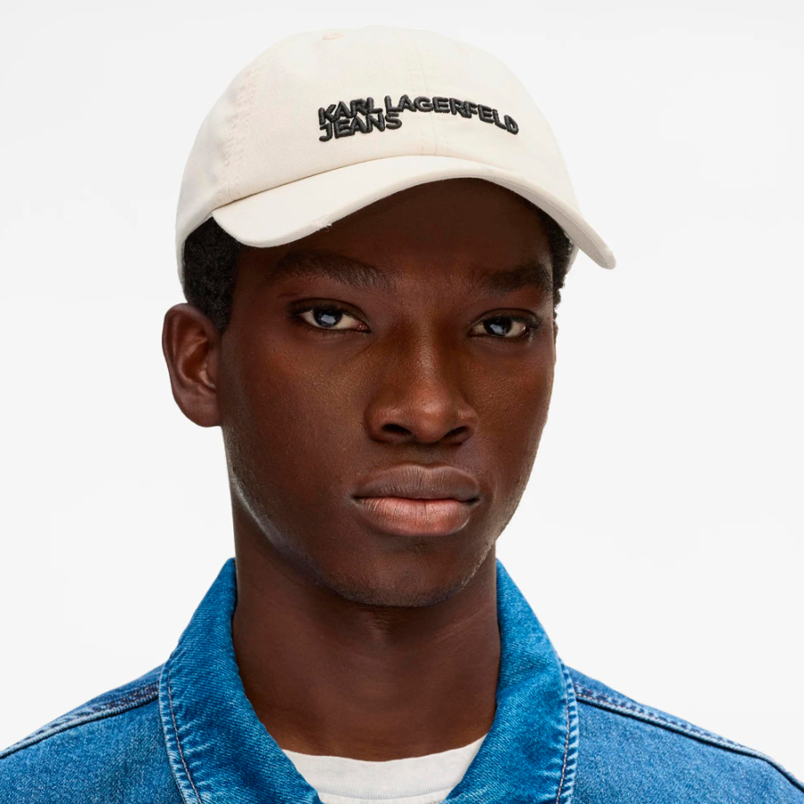 cap-with-logo-and-distressed-effect cap-with-logo-and-distressed-effect