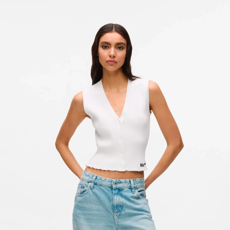 haut-en-maille-avec-fermeture-a-boutons