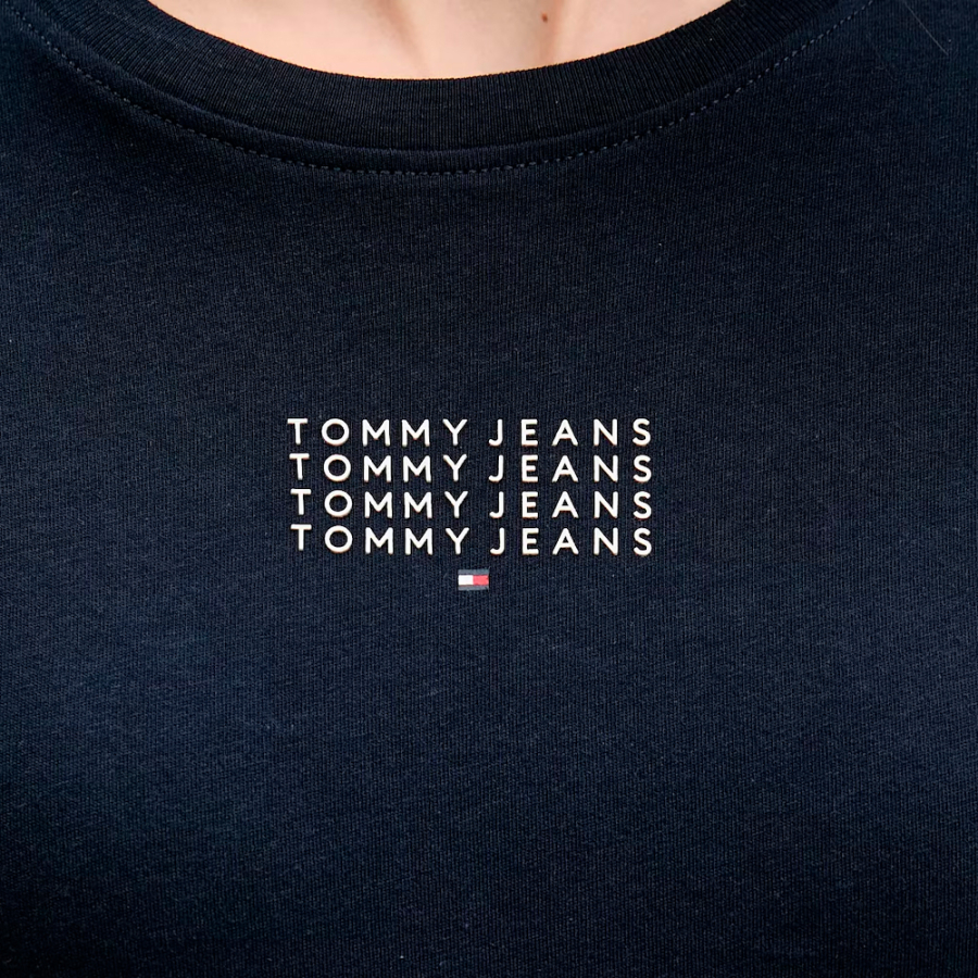 schmal-geschnittenes-t-shirt-mit-markenaufdruck