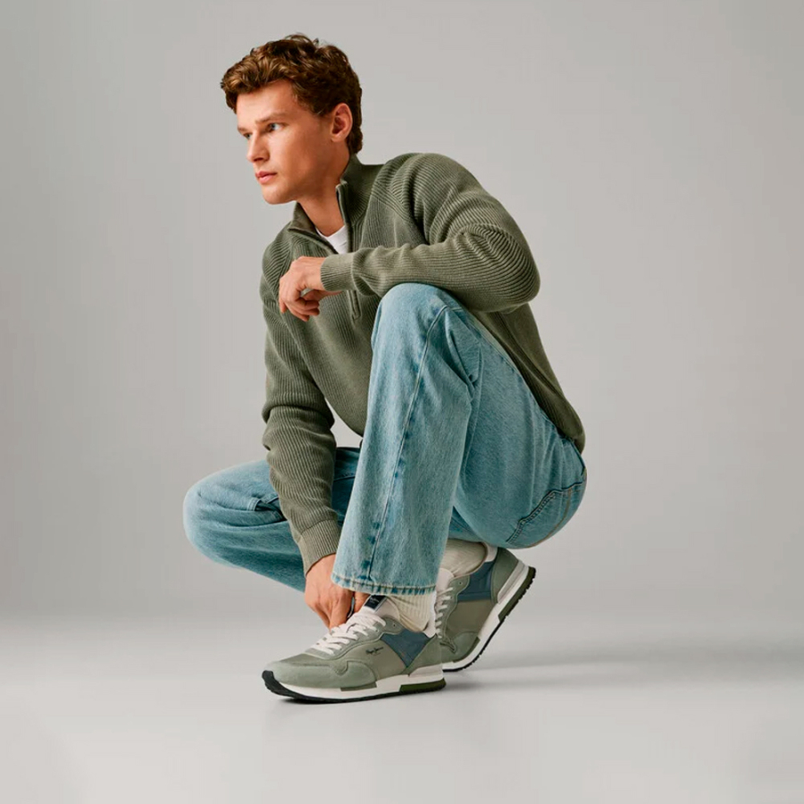 sneaker-aus-leder-mit-wildlederdetails