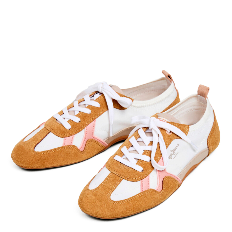 tenis-com-detalhes-em-camurca-noa