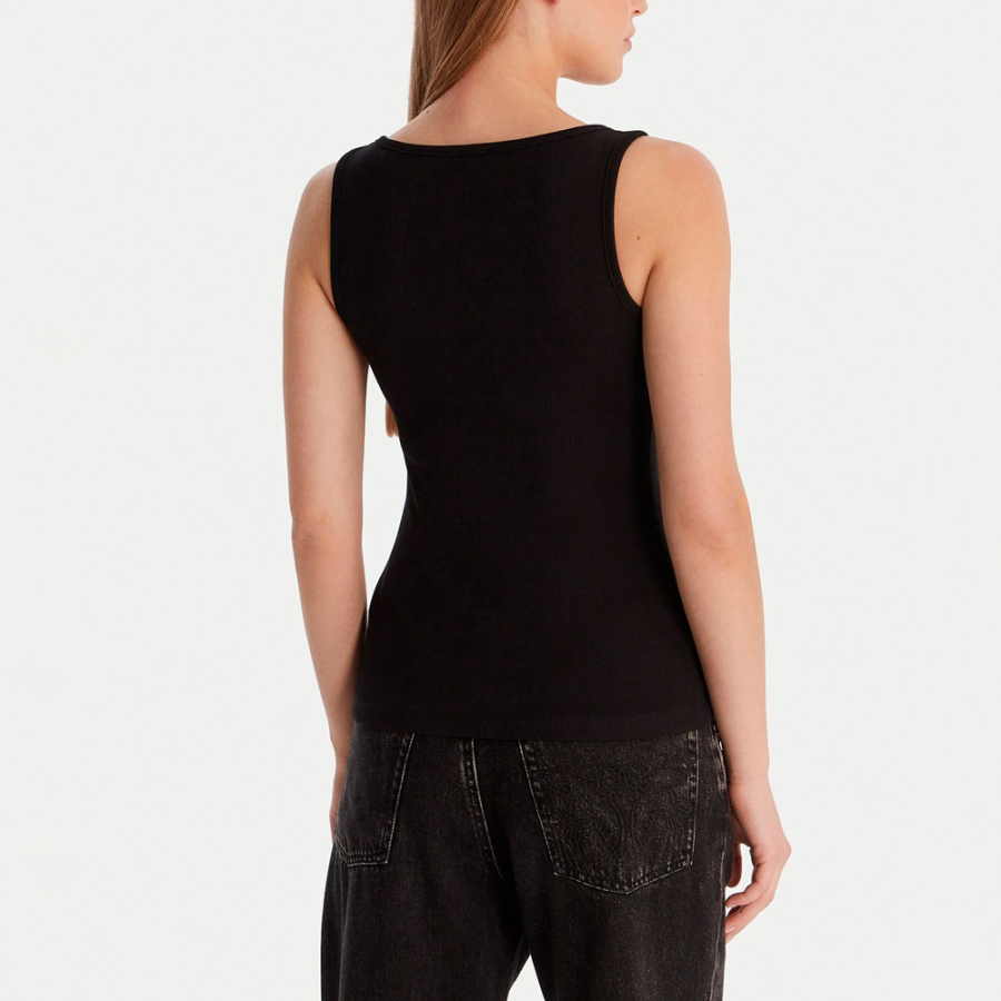 camiseta-de-tirantes-con-logo