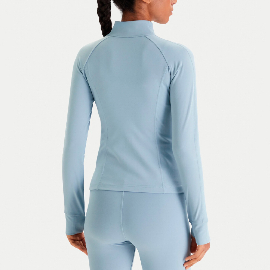 chaqueta-con-cremallera-y-logotipo