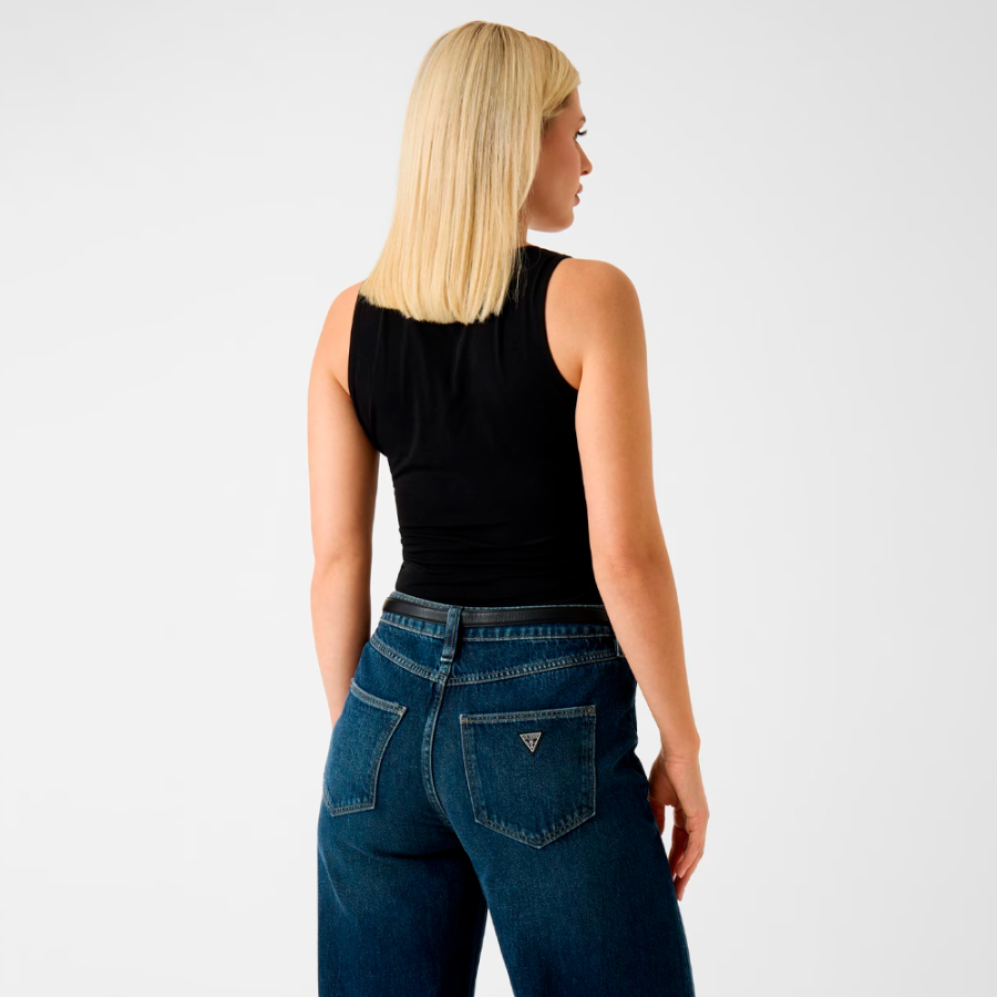 armelloses-top-aus-geripptem-strick