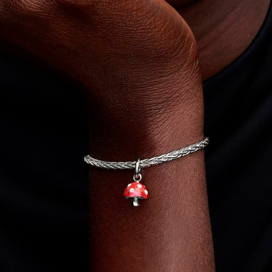 pilzanhanger-der-im-dunkeln-leuchtet