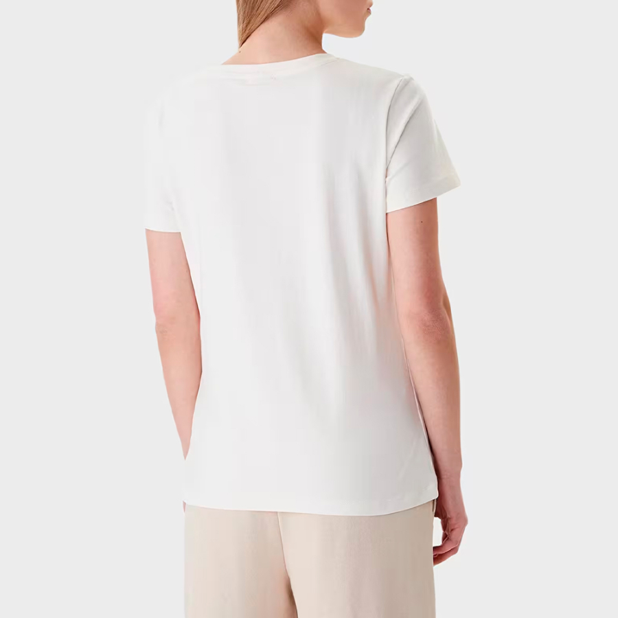 t-shirt-avec-logo-en-strass