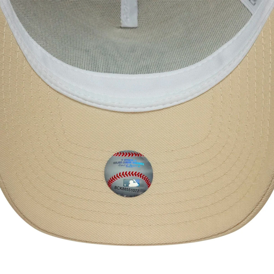 casquette-trucker-mlb-outline-new-york-yankees-9forty-e-frame