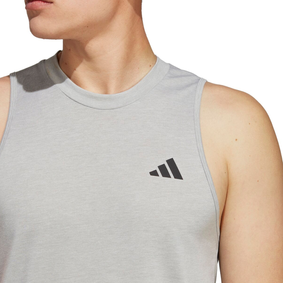 camiseta-sem-mangas-train-essentials