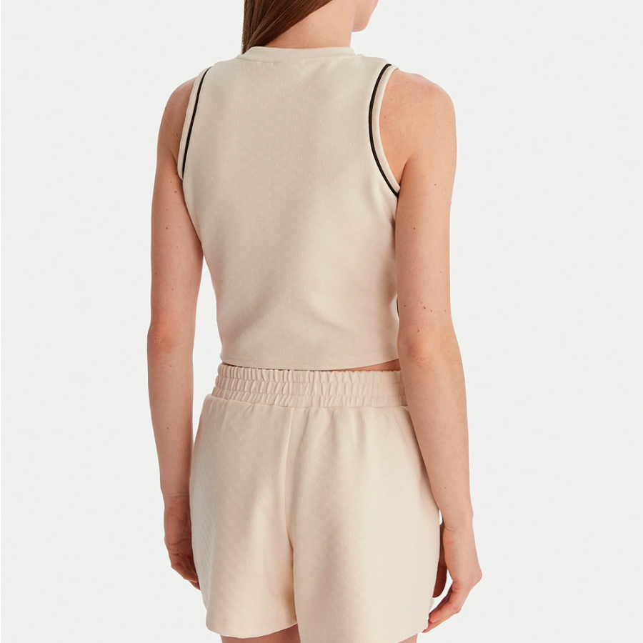 blusa-sem-mangas-clara