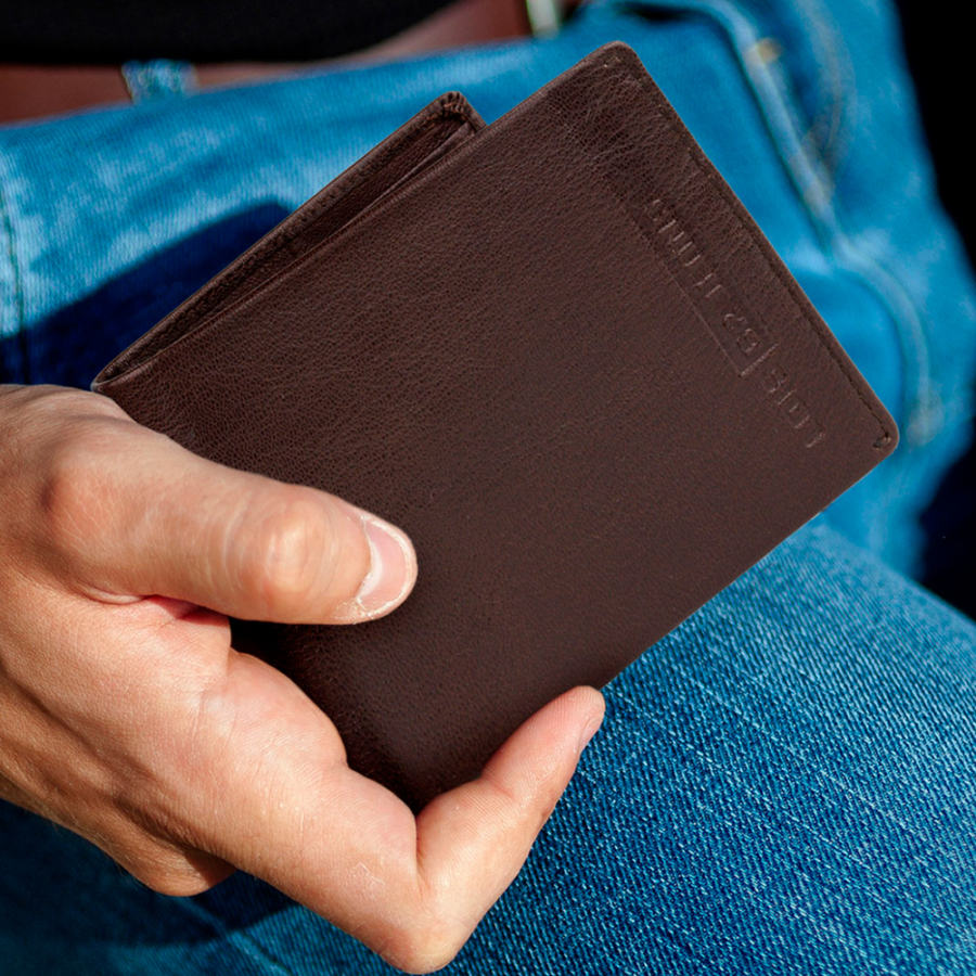 portefeuille-en-cuir-avec-porte-monnaie-et-plusieurs-compartiments