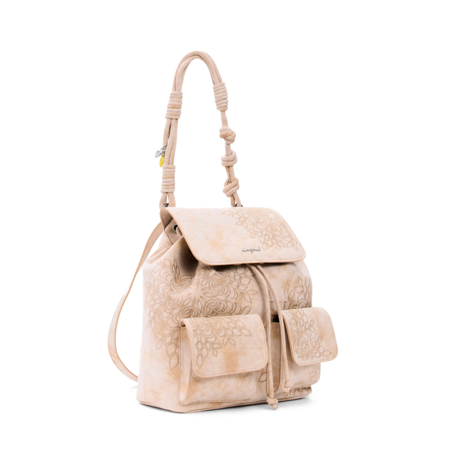 mochila-pequena-bordada