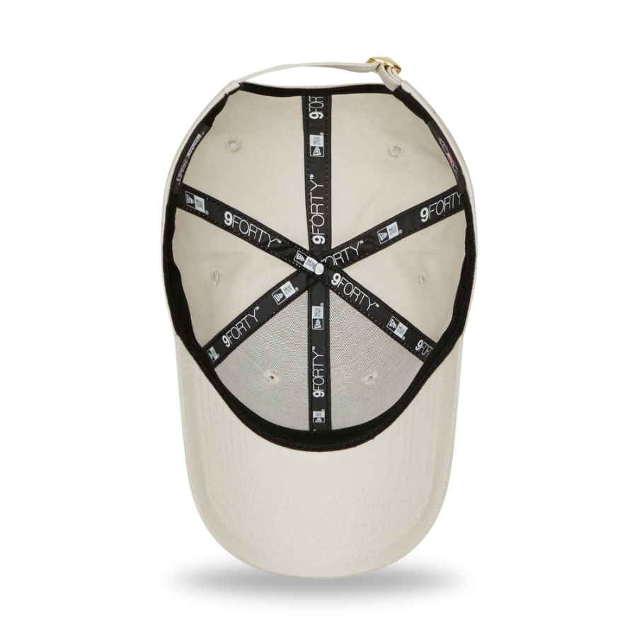 bone-new-era-new-york-yankees-metallic-logo-9forty