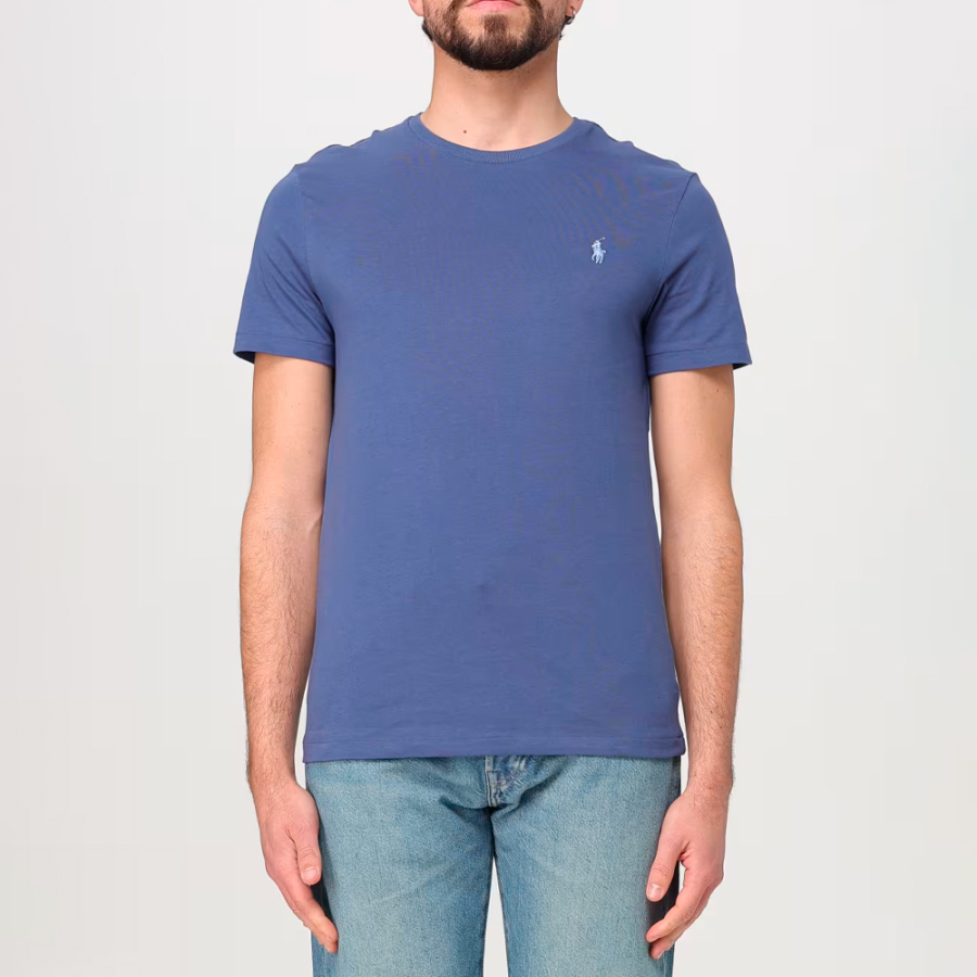 personalized-t-shirt-with-round-neck-and-fitted-cut