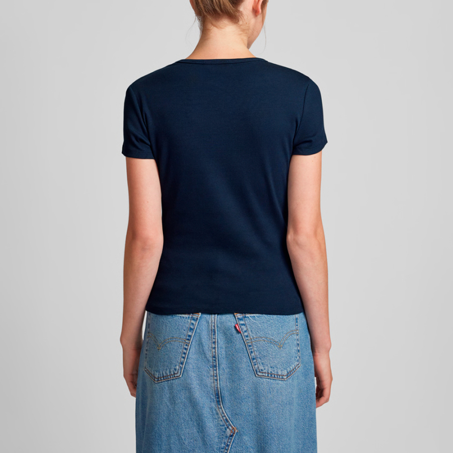 camiseta-slim-canelada-de-gola-redonda