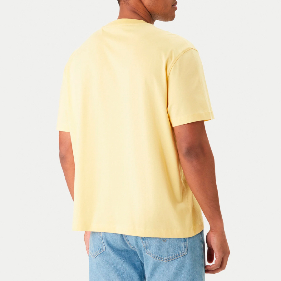 t-shirt-mit-aufgedrucktem-logo