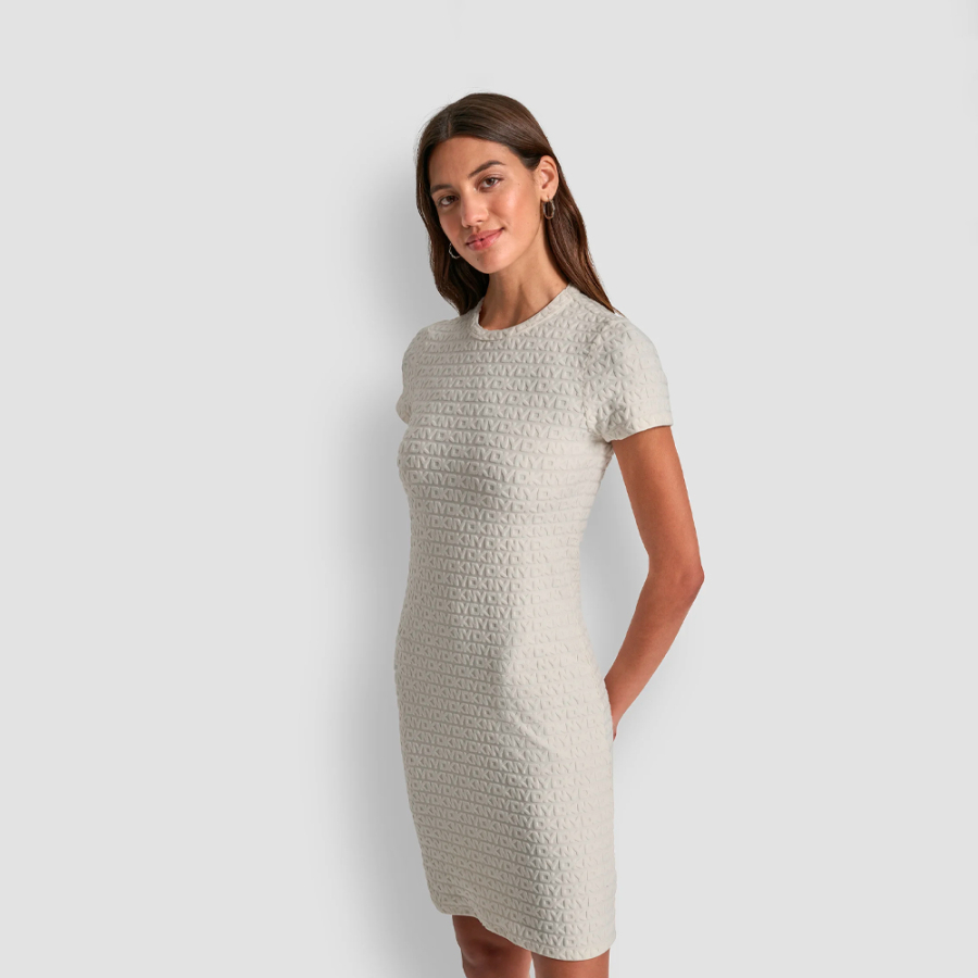 vestido-com-decote-redondo-e-estampa-jacquard-com-logo