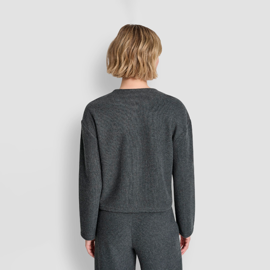 cardigan-con-maniche-lunghe-e-bottoni