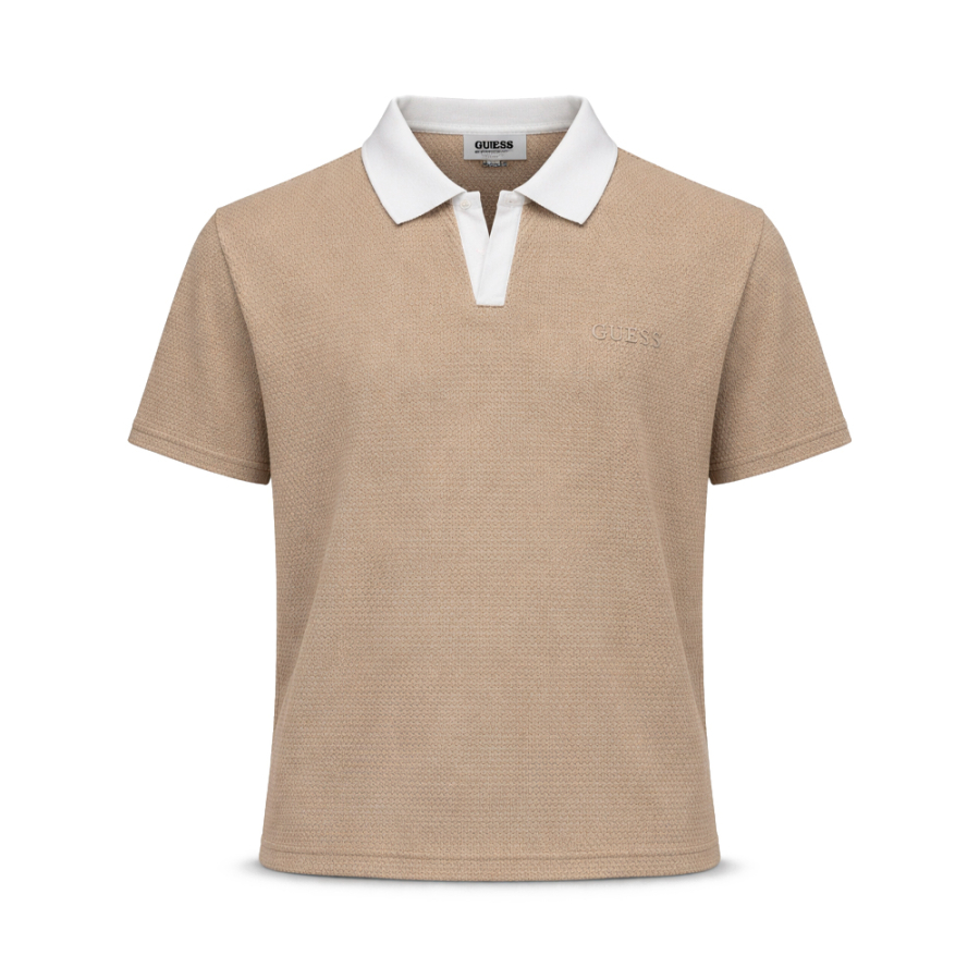 poloshirt-mit-dreieckslogo