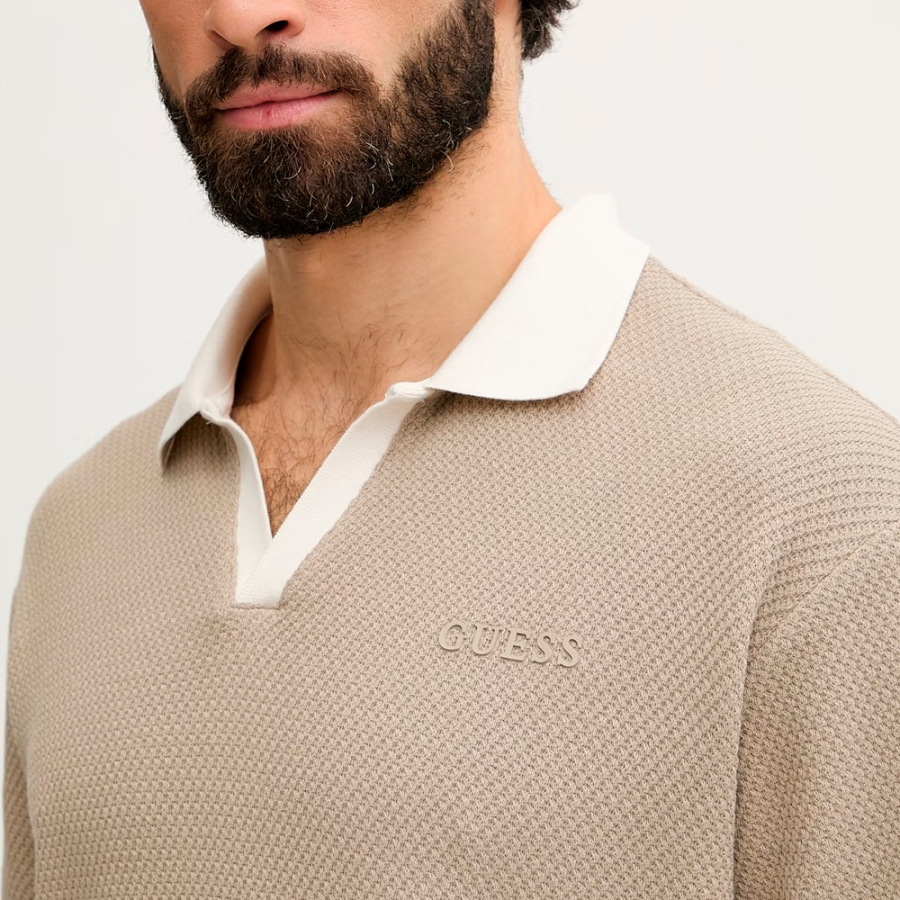 polo-con-logo-triangolare