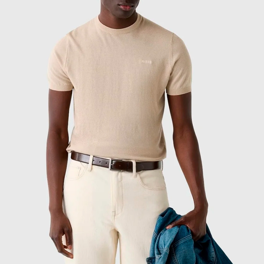 t-shirt-with-woven-logo