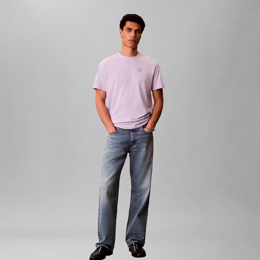 camiseta-classica-com-monologo-nas-costas