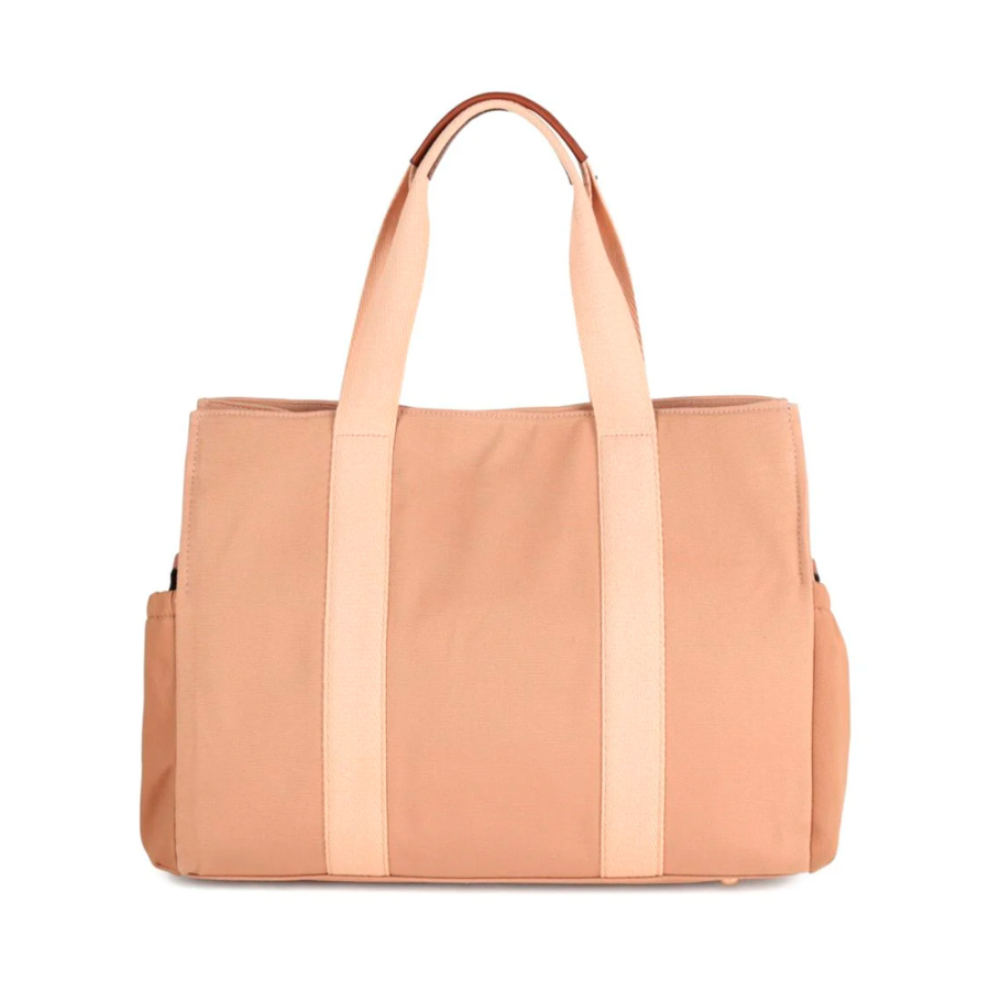 bolsa-para-troca-de-fraldas-com-detalhe-de-logotipo