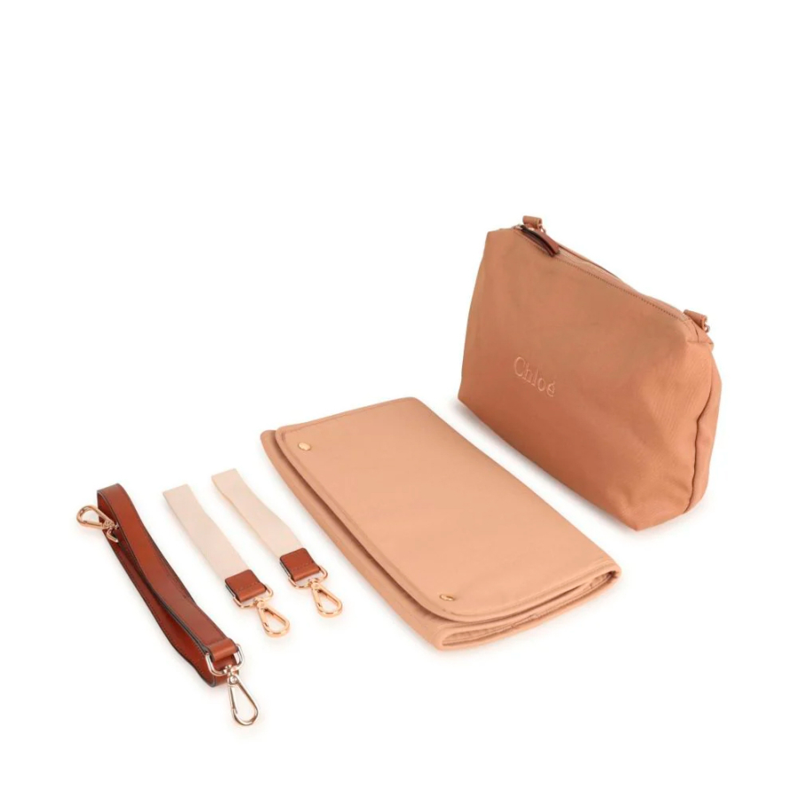 borsa-fasciatoio-con-dettaglio-logo