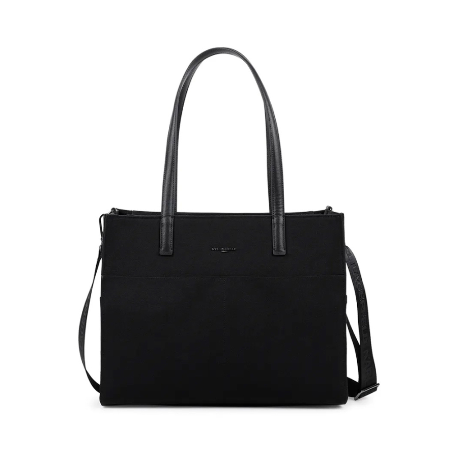 wickeltasche-mit-markenaufdruck