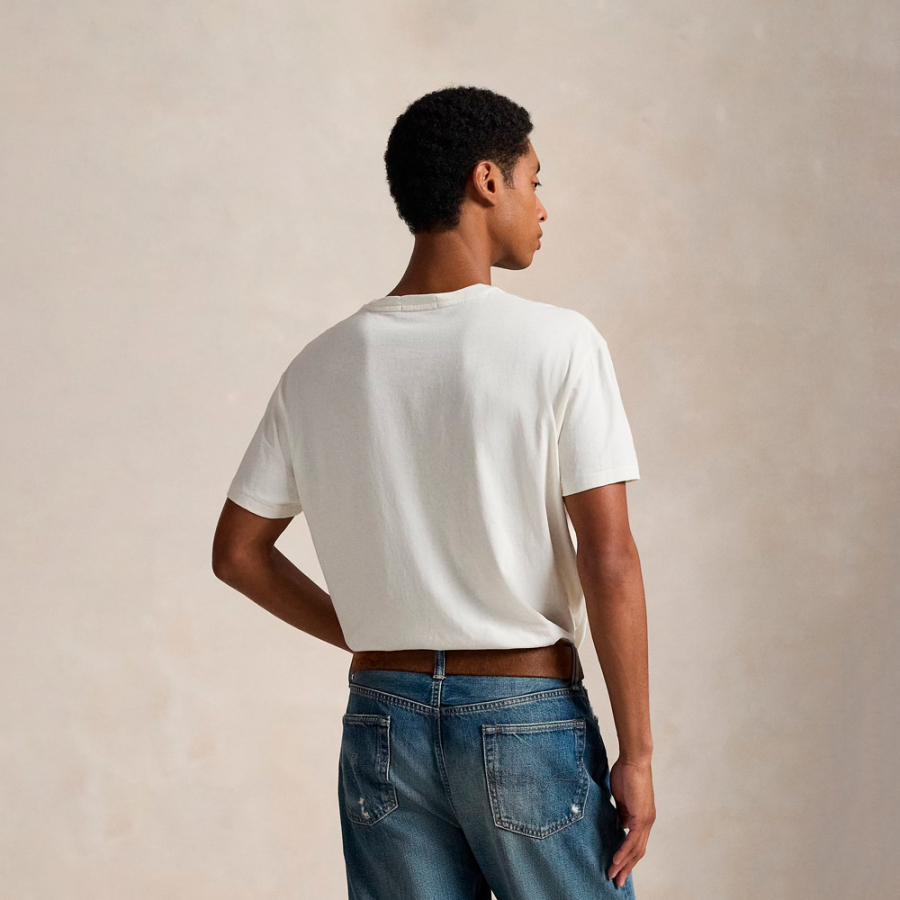 klassisches-t-shirt-mit-polo-bar-motiv