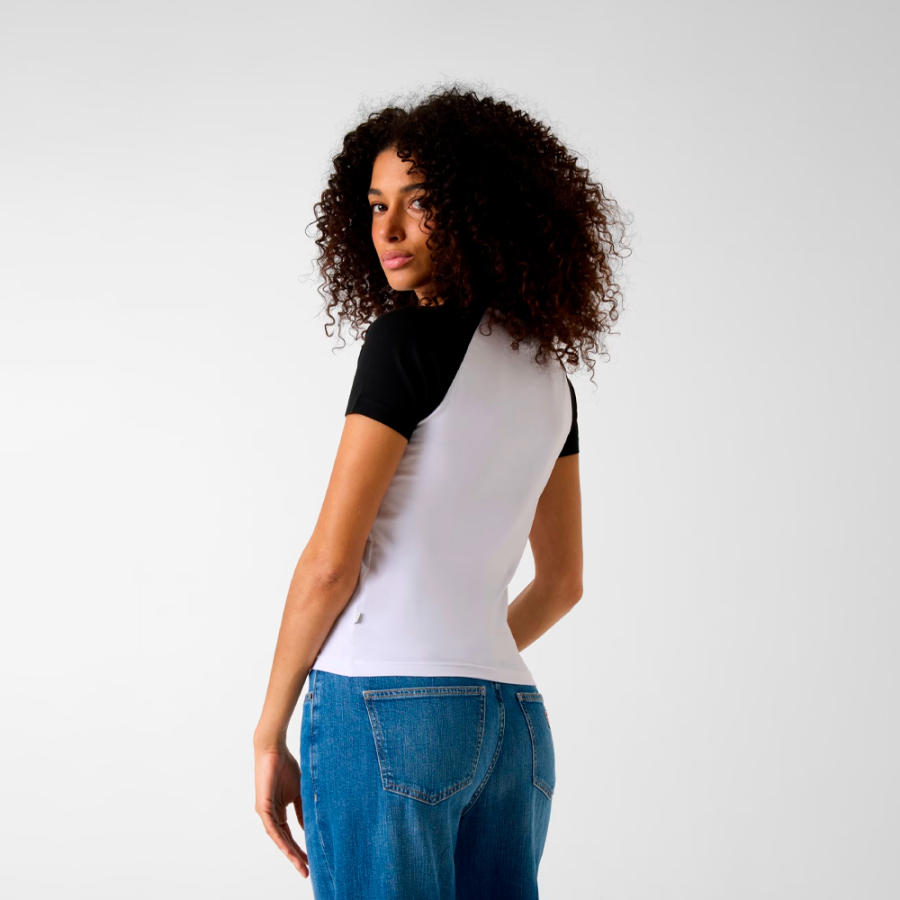 camiseta-con-logo-impreso camiseta-con-logo-impreso