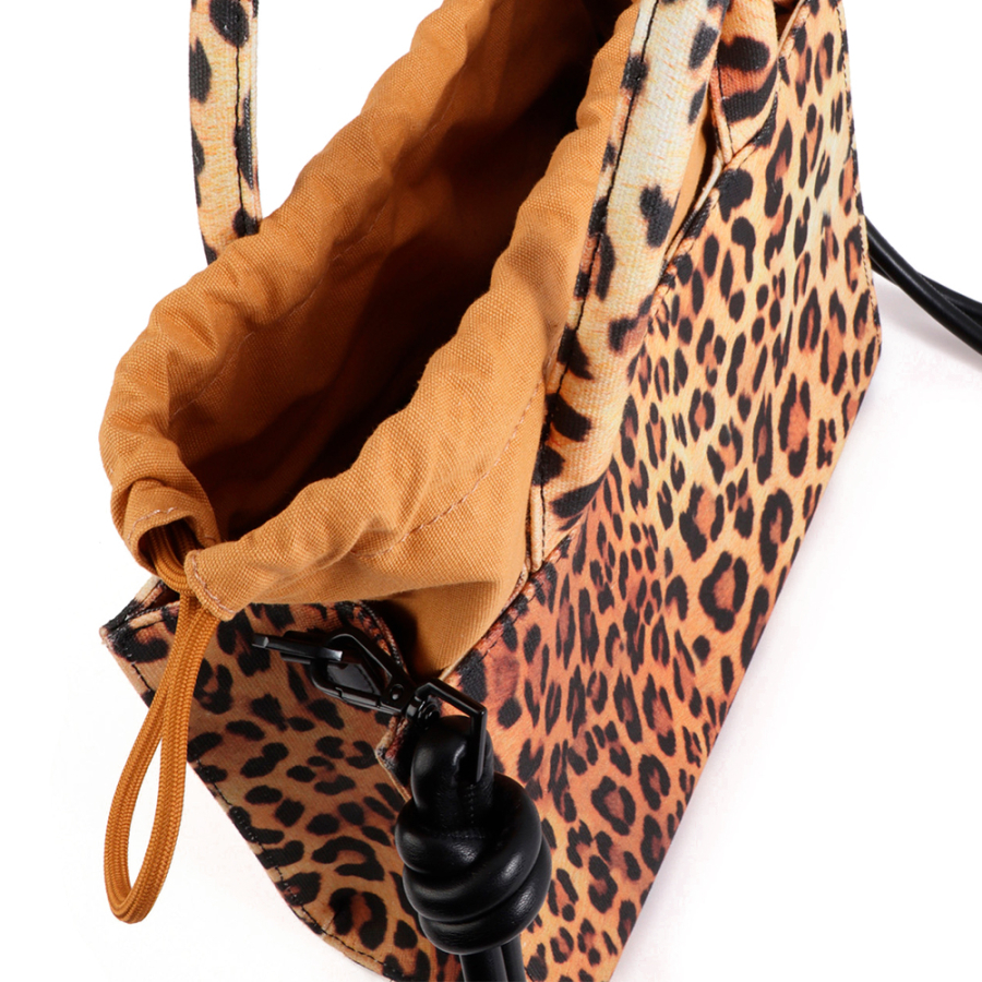 mini-shopper-intrecciata-con-stampa-leopardata