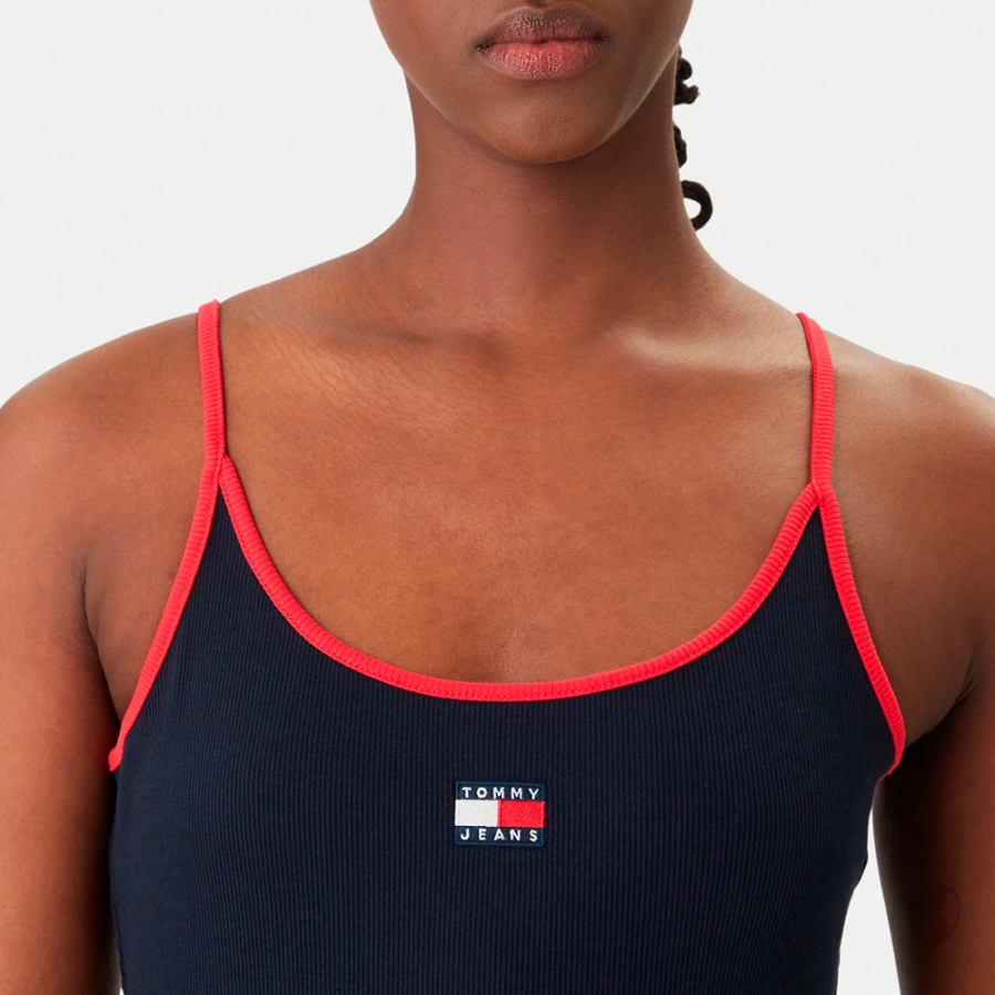 abito-con-spalline-sottili-e-logo