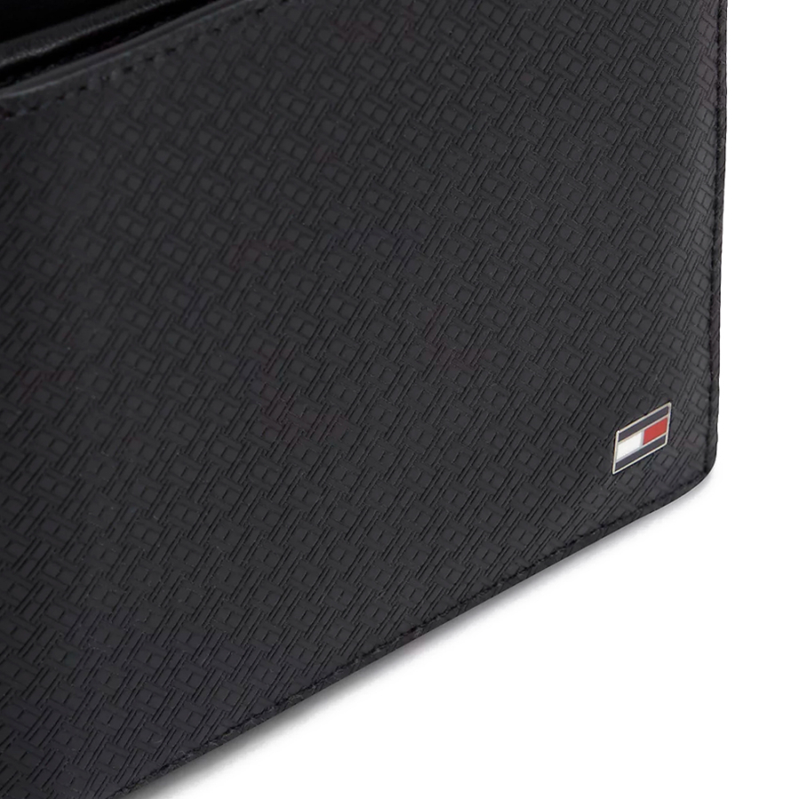 carteira-de-couro-com-logotipo-em-relevo